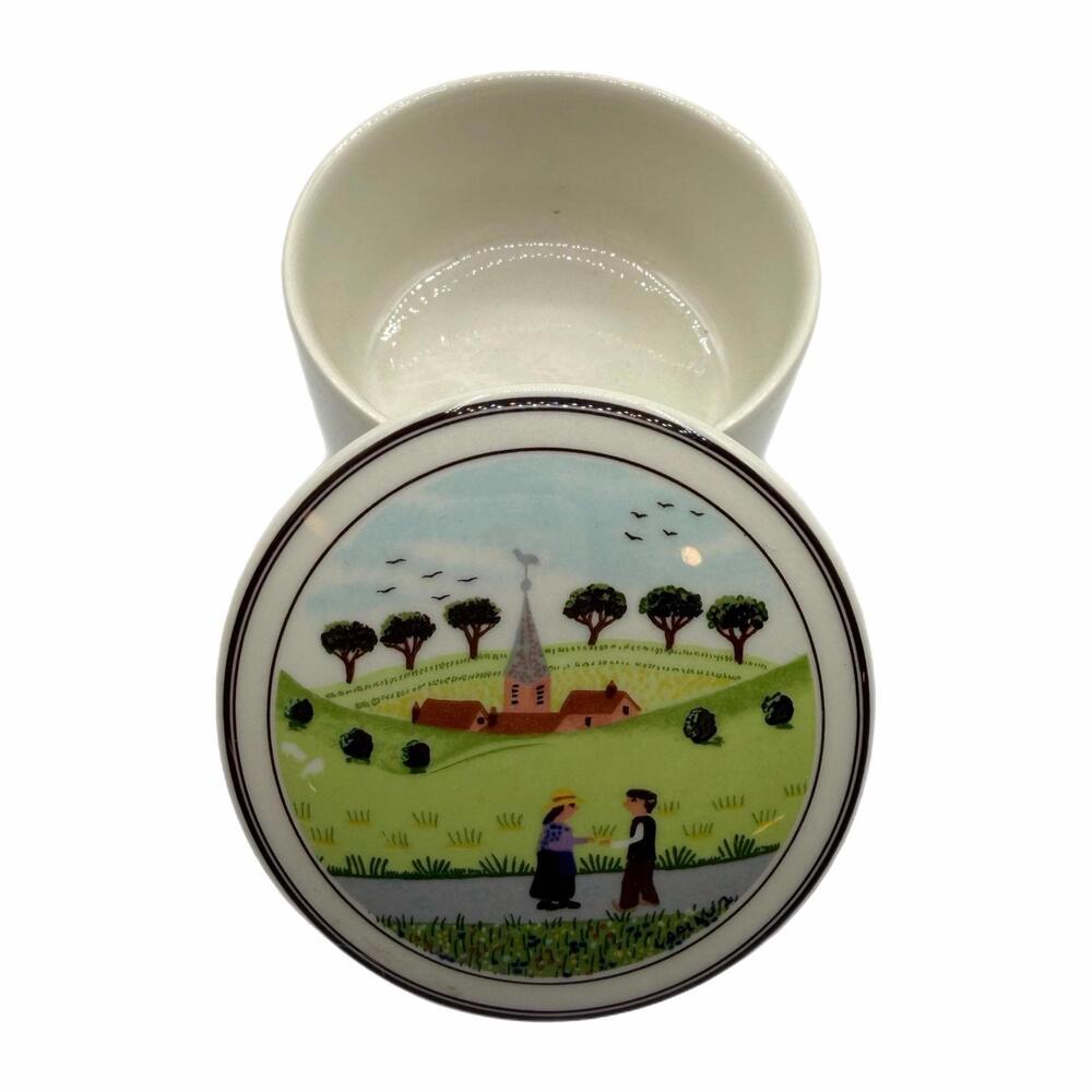Vintage Villeroy & Boch Country Couple Design Naif Round Porcelain Trinket Box